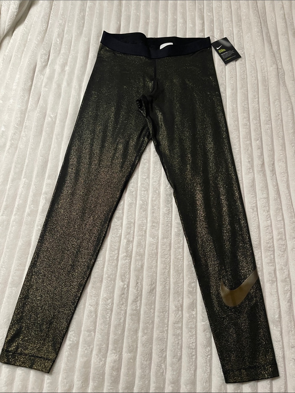 Nike Pro Cool Black & Gold Glitter Leggings NWT | Size Large